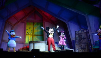 14.04.13 MICKEY  SPECTACLE AU CANNET